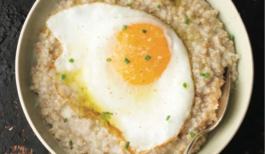 Oatmeal with Eggs
