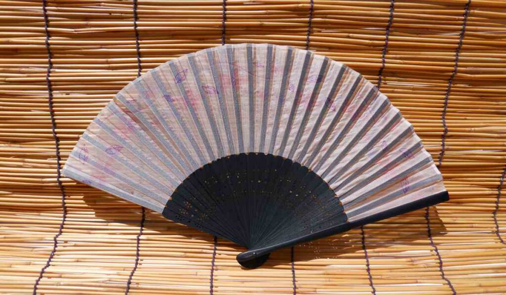 Sensu Fans that can be found only in Japan