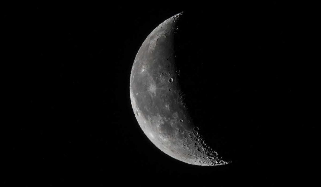 The moon has a dark side is a myth