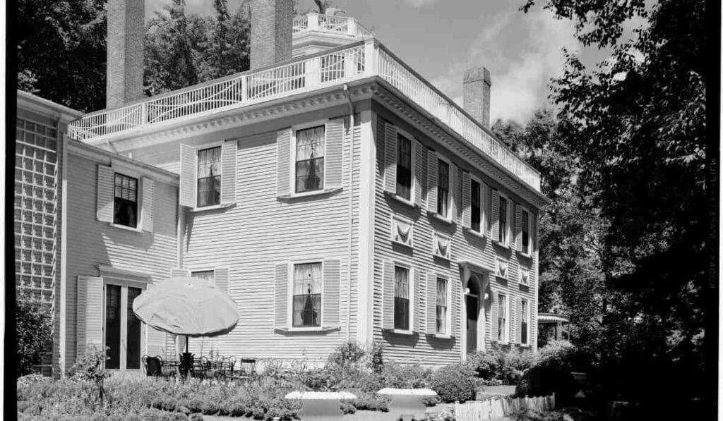 The McCobb Spite House