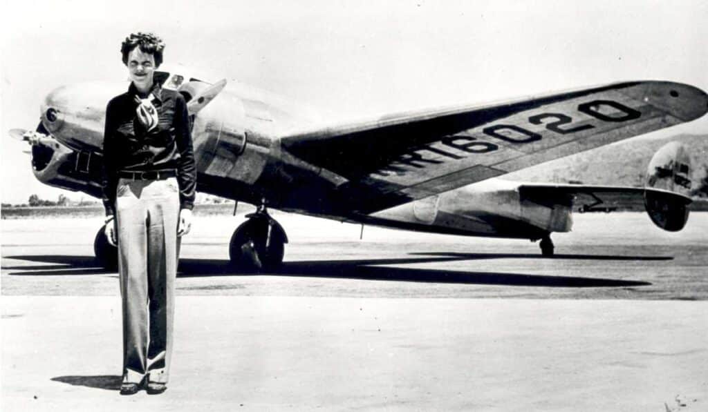 Mysterious flight that disappeared - Amelia Earhart's Final Flight