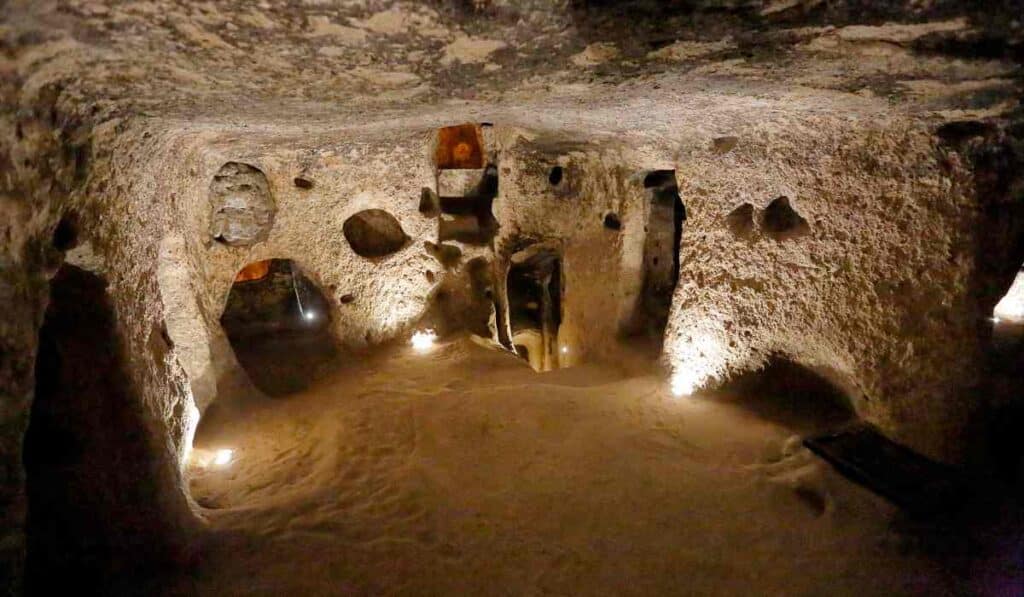Derinkuyu, Cappadocia - biggest underground city
