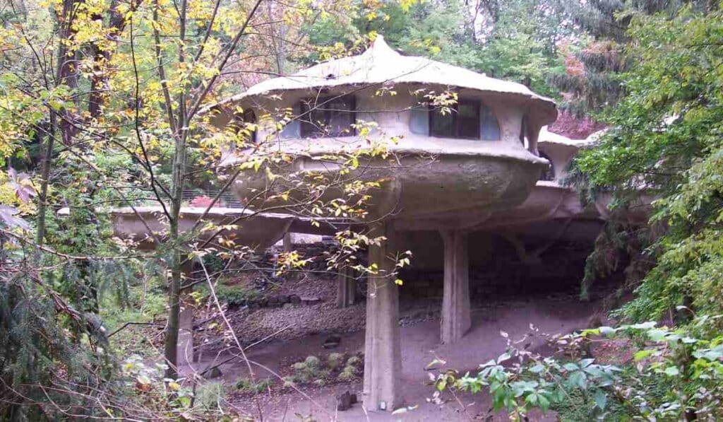 The Mushroom House in New York