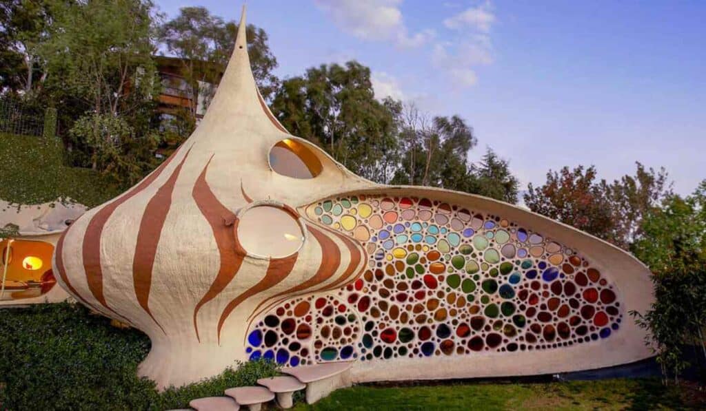 The Nautilus House - unusual house in mexico city