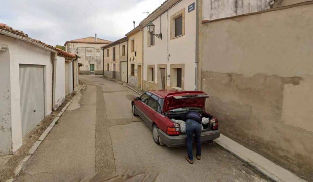 A murder caught on google street view