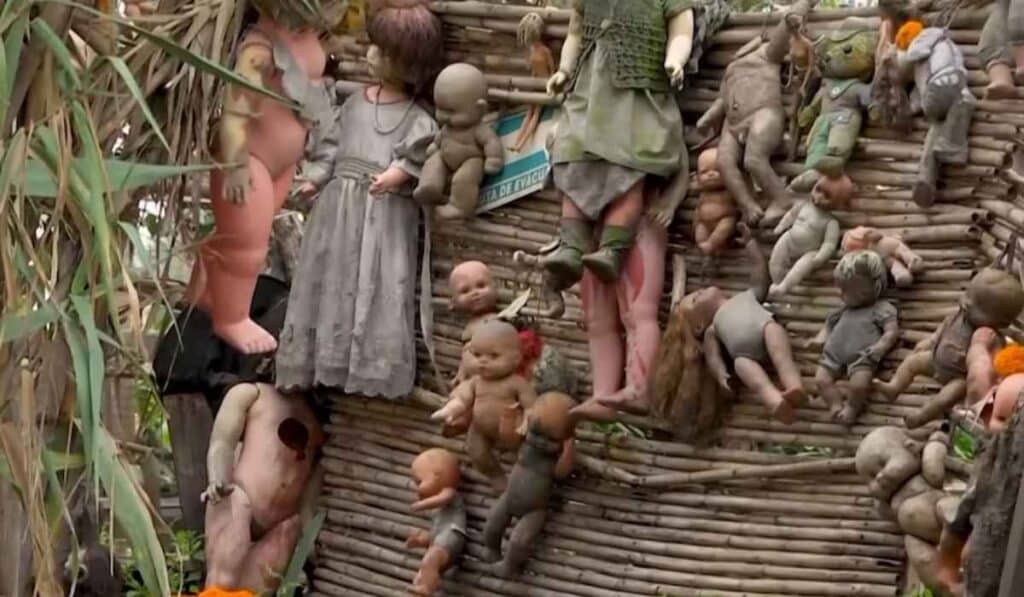 Island of Creepy Dolls - creepy coordinate on Google Earth