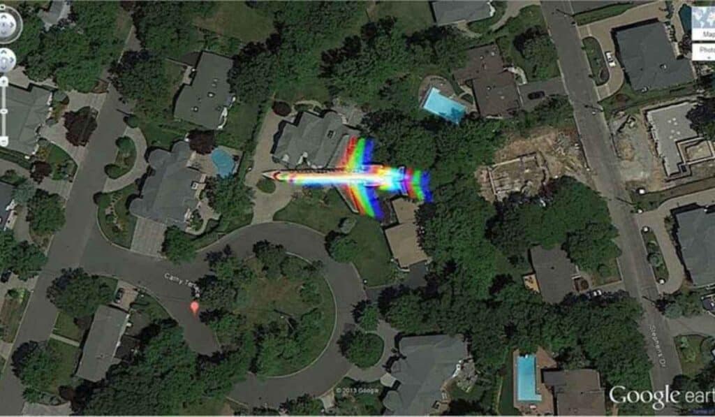 Rainbow plane - weird things on google earth street view